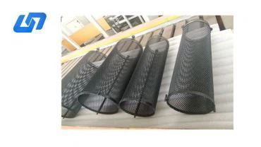 Anode en maille de titane pour le traitement des eaux usées