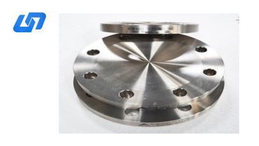 Bride aveugle en titane ANSI BL de 150 lb